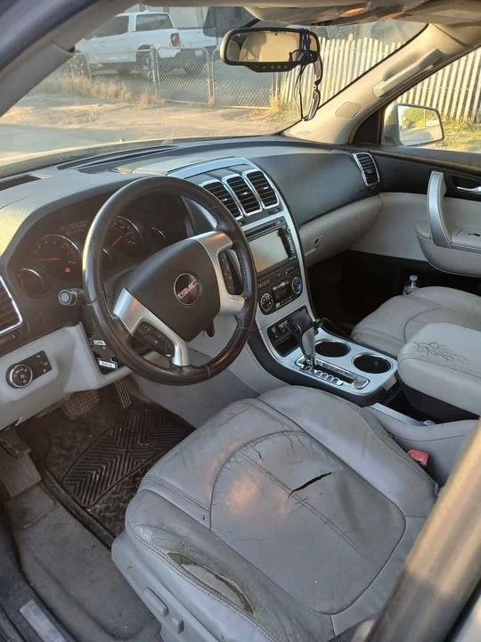 2008 GMC Acadia - Image 2 of 2