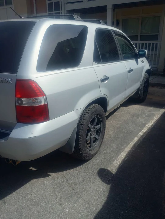 2005 Acura MDX 1st Gen - Image 3 of 5