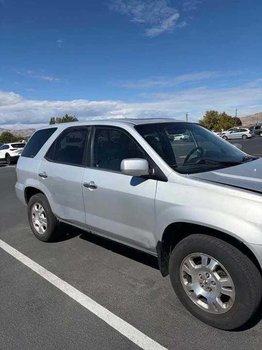 2001 Acura MDX 1st Gen - Image 2 of 5