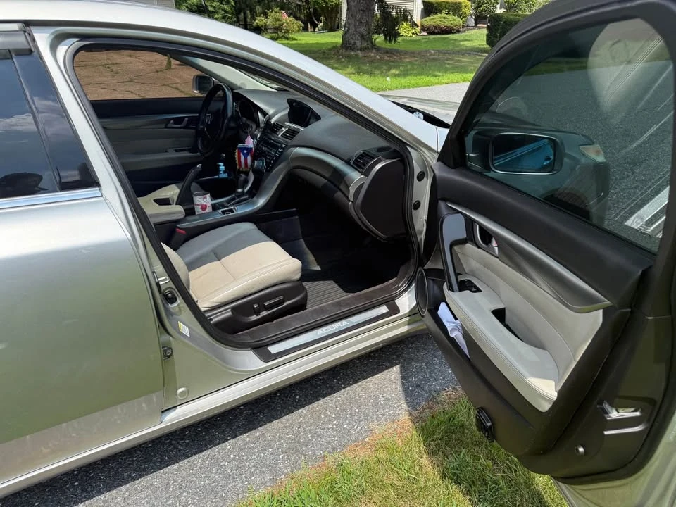2010 Acura TSX 2nd Gen - Image 9 of 10