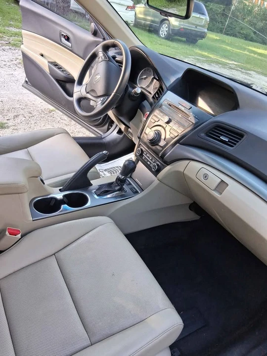 2013 Acura ILX - Image 6 of 10