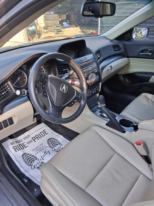 2013 Acura ILX - Image 7 of 10