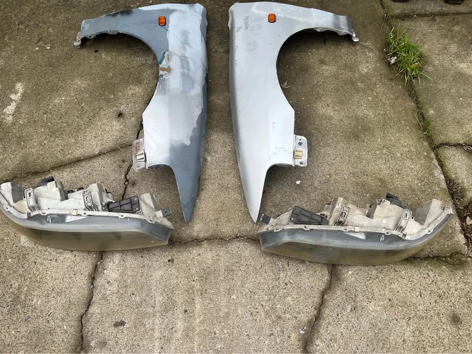 Parts & Memorabilia Bodywork - Image 2 of 10