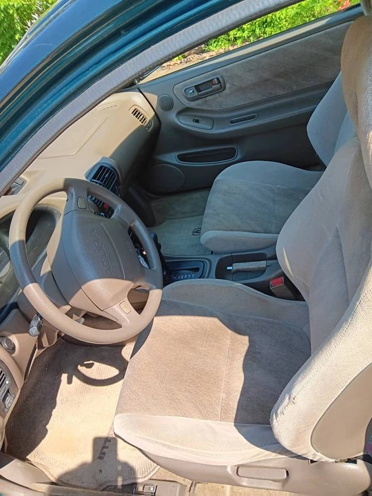 1997 Acura Integra - Image 2 of 3