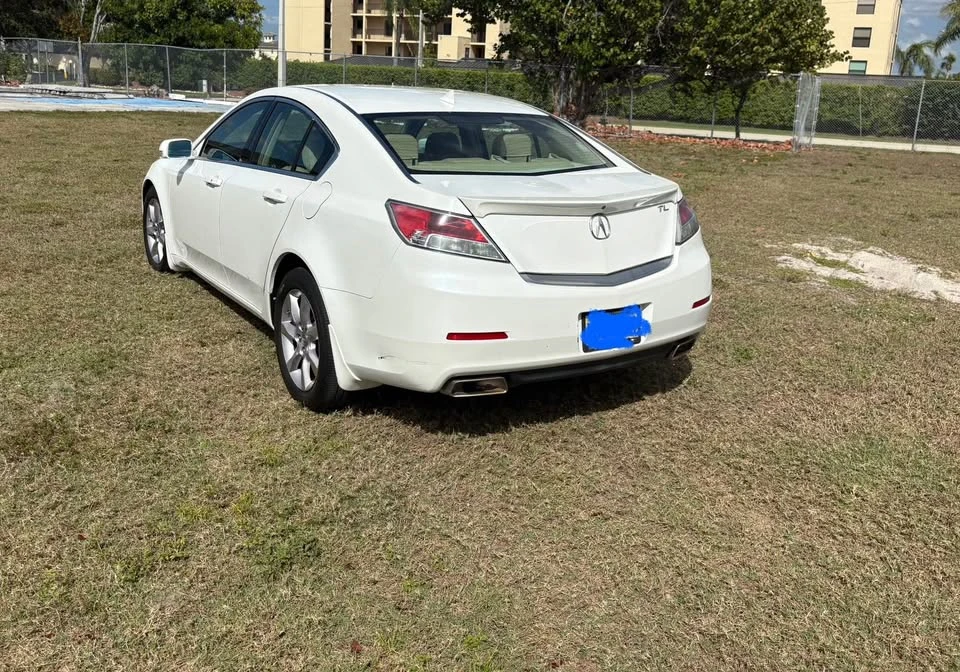 2013 Acura TL 4th Gen - Image 2 of 10
