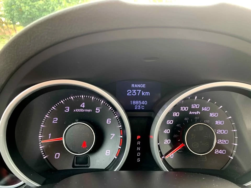 2014 Acura TL 4th Gen - Image 2 of 10