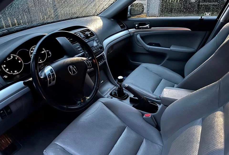 2005 Acura TSX 1st Gen - Image 2 of 3