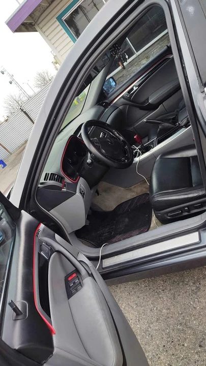 2004 Acura TL 3rd Gen - Image 5 of 7