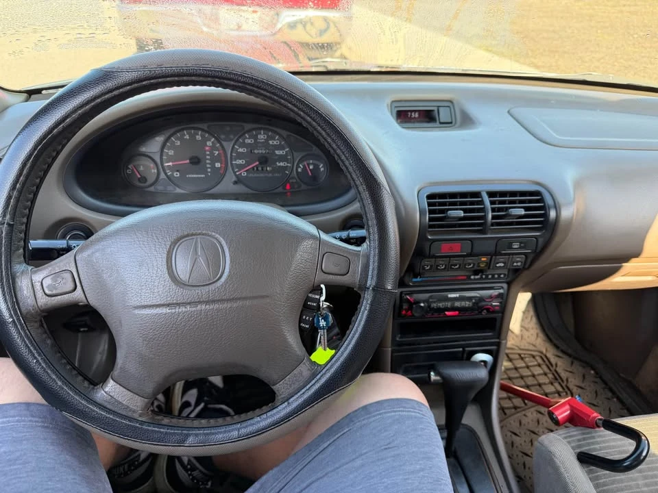 Acura Integra 3rd Gen - Image 6 of 9