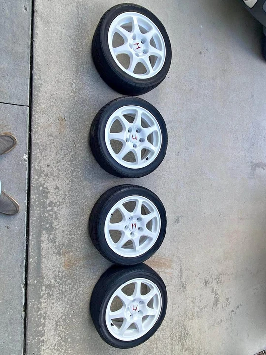Acura Integra Type R 3rd Gen - Image 1 of 7