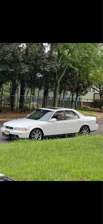 1994 Acura Legend 2nd Gen - Image 2 of 9