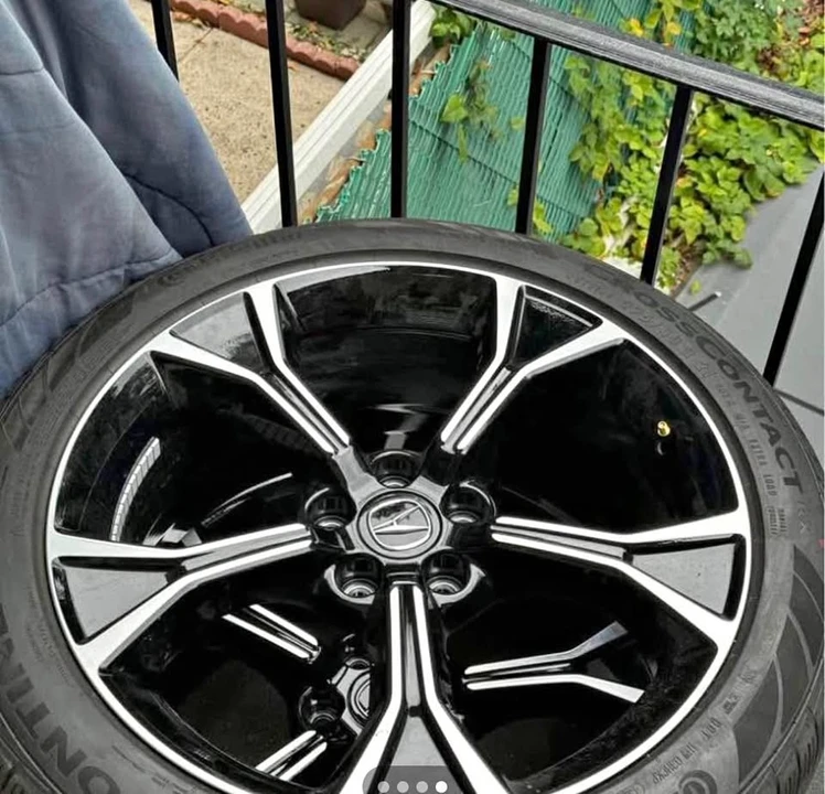 2025 Acura MDX 4th Gen - Image 1 of 4