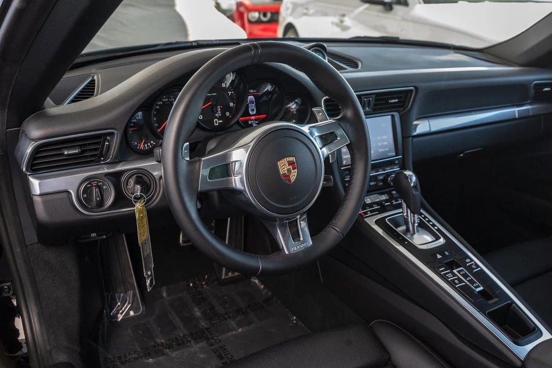 2013 Porsche 991 Carrera - Image 11 of 17
