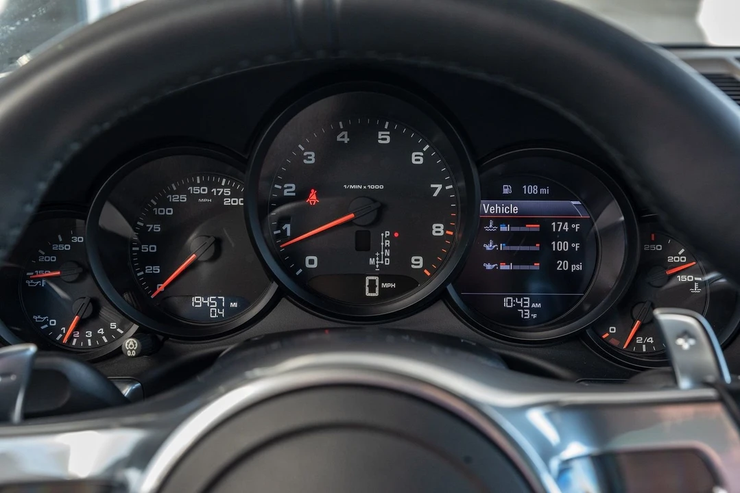 2013 Porsche 991 Carrera - Image 10 of 17