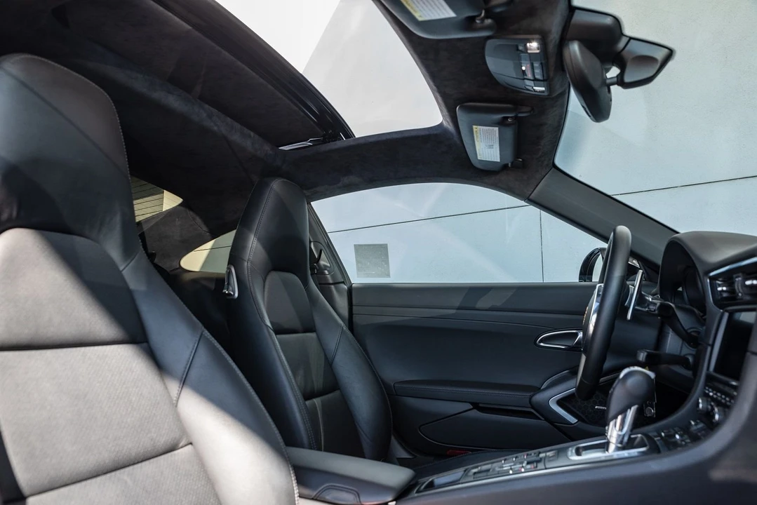2013 Porsche 991 Carrera - Image 7 of 17
