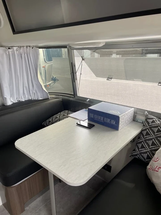 2023 Airstream - Image 3 of 7