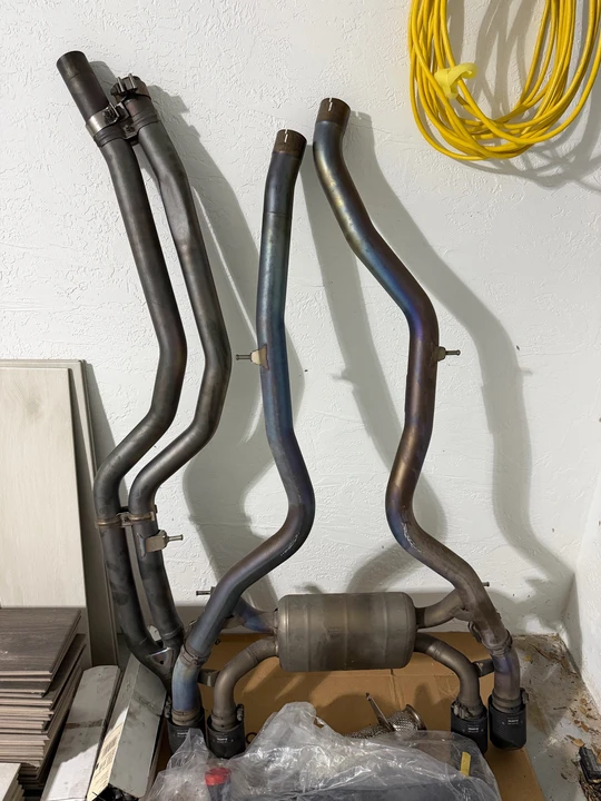 Parts & Memorabilia Mechanical Components - Image 2 of 9