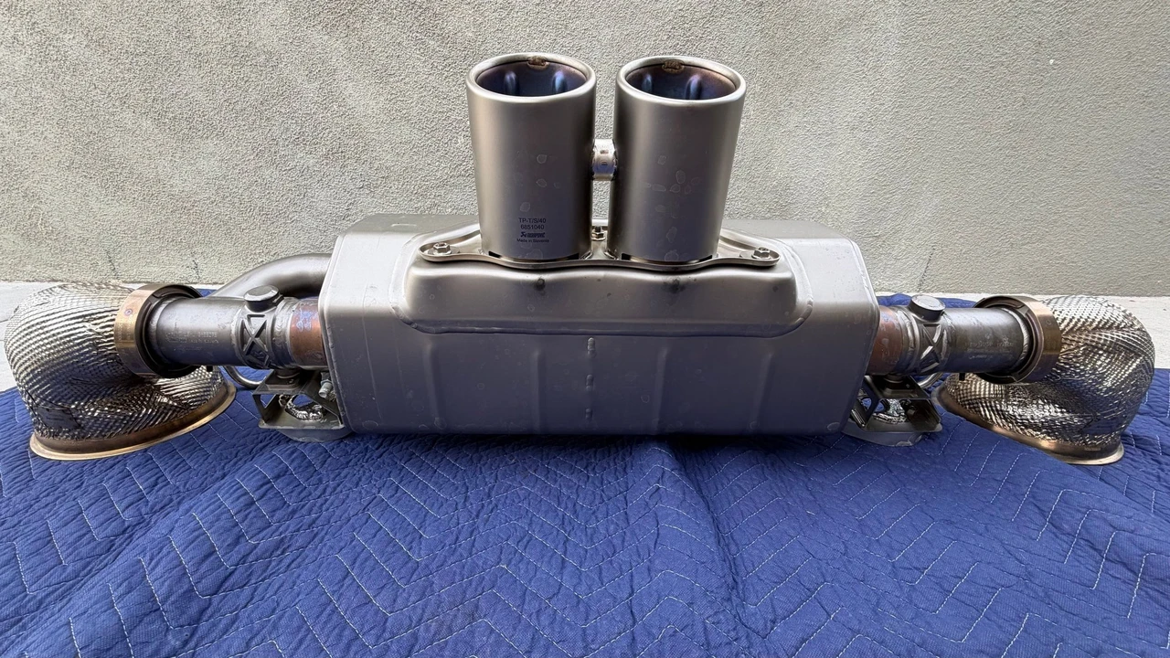 2021 Parts & Memorabilia Mechanical Components - Image 5 of 7