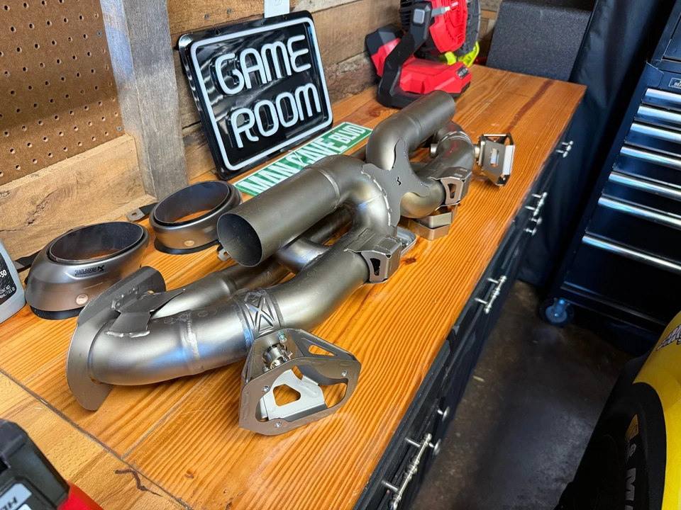 2020 Parts & Memorabilia Mechanical Components - Image 2 of 5