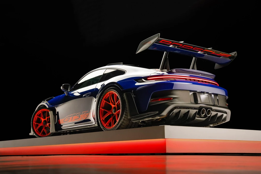2024 Porsche 992 GT3 RS - Image 16 of 31