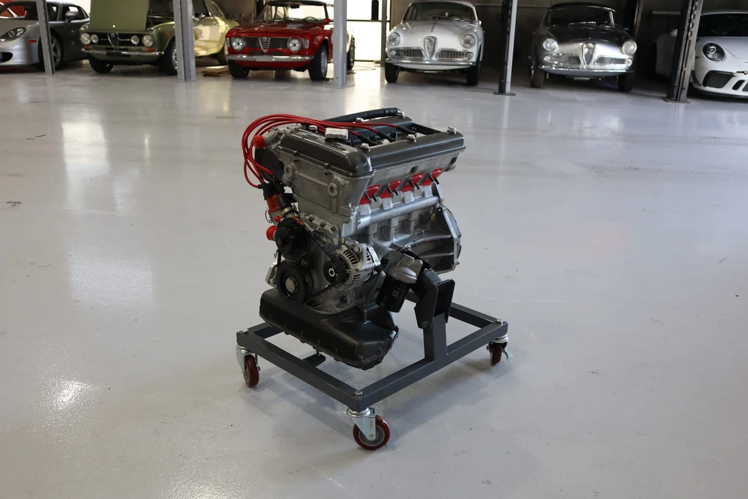 Parts & Memorabilia Engines - Image 2 of 31