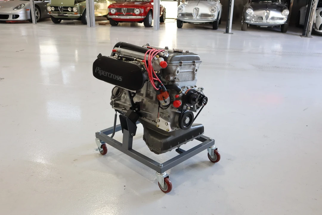 Parts & Memorabilia Engines - Image 3 of 31