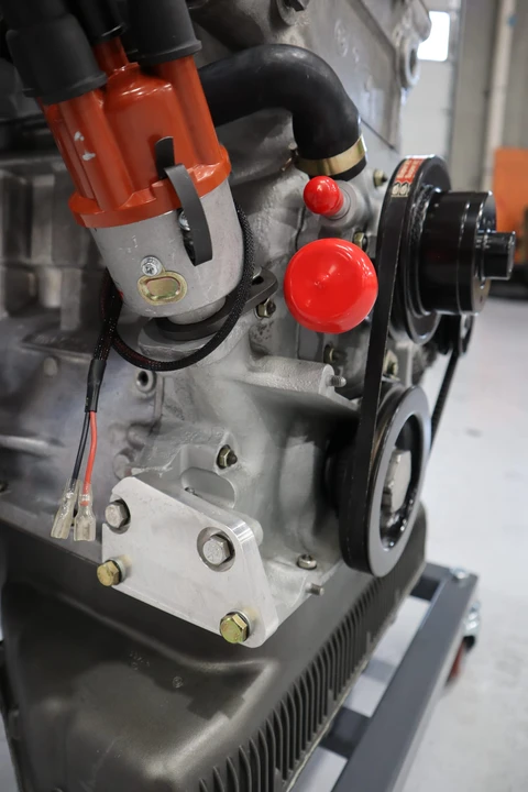 Parts & Memorabilia Engines - Image 15 of 31