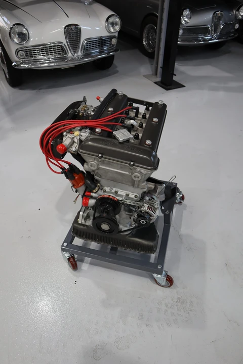 Parts & Memorabilia Engines - Image 4 of 31