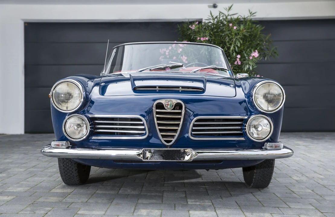 2600 Alfa Romeo 2600 - Image 2 of 20