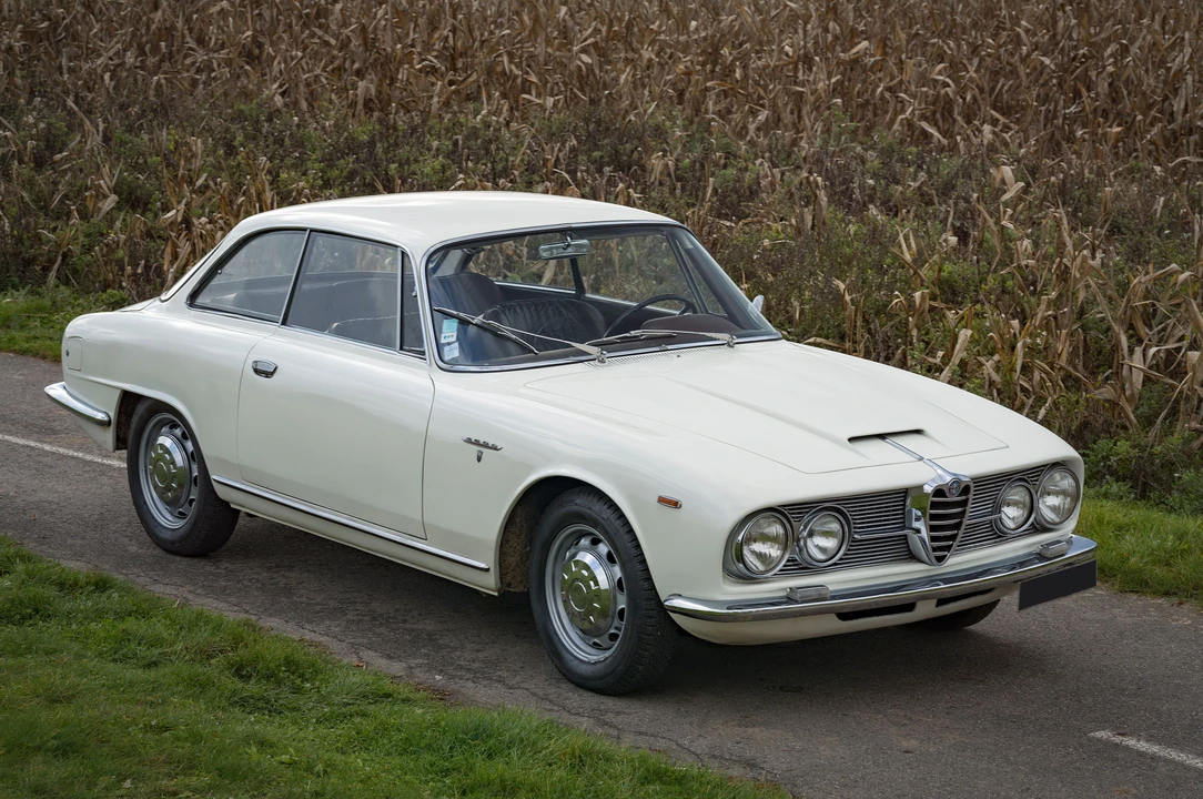 2600 Alfa Romeo 2600 - Image 4 of 24