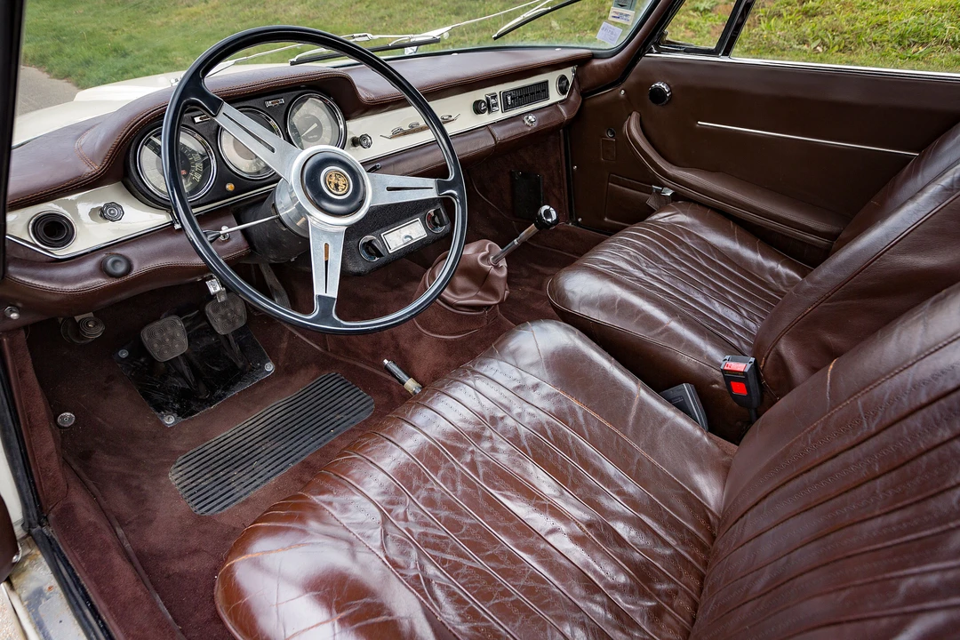 2600 Alfa Romeo 2600 - Image 10 of 24