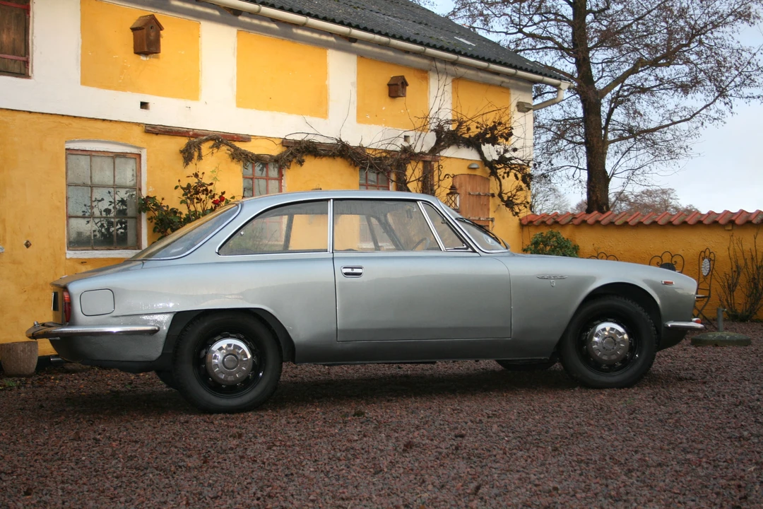 2600 Alfa Romeo 2600 - Image 3 of 3