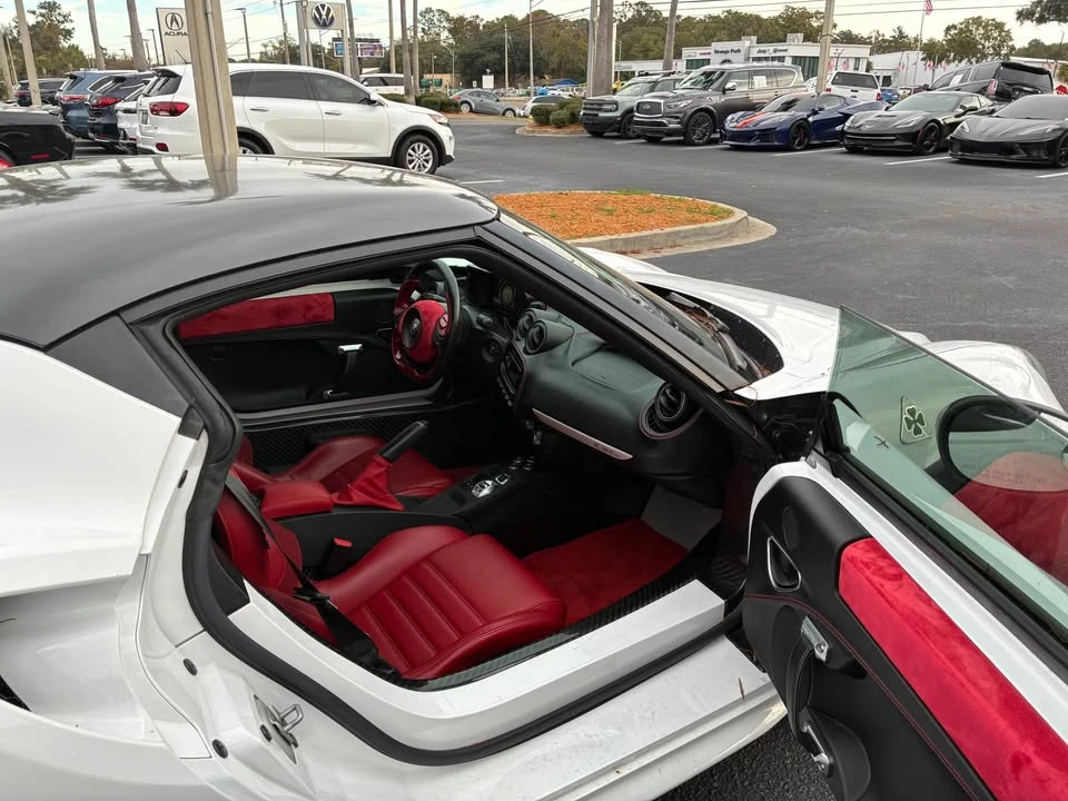 2018 Alfa Romeo 4C - Image 6 of 8