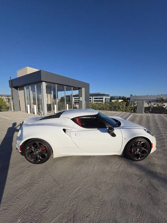 2015 Alfa Romeo 4C Coupe - Image 5 of 24