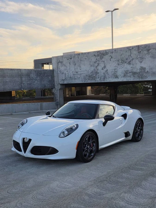 2015 Alfa Romeo 4C Coupe - Image 6 of 24