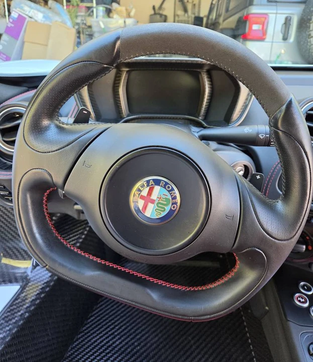 2015 Alfa Romeo 4C Coupe - Image 19 of 24