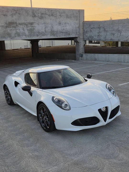2015 Alfa Romeo 4C Coupe - Image 4 of 24