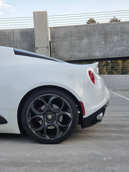 2015 Alfa Romeo 4C Coupe - Image 9 of 24