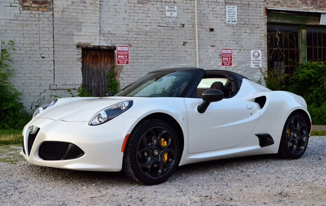 2015 Alfa Romeo 4C Spider - Image 4 of 6