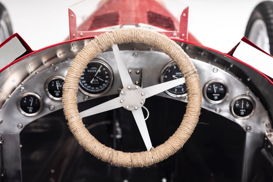 Alfa Romeo 8C - Image 8 of 13