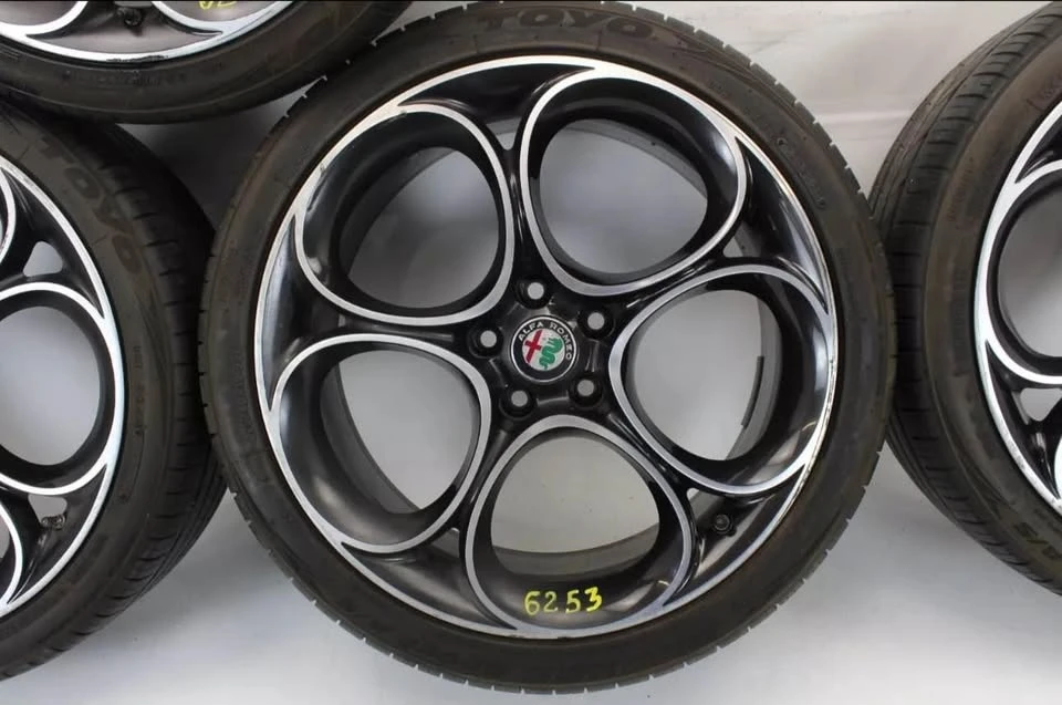 2017 Alfa Romeo Giulia - Image 4 of 8