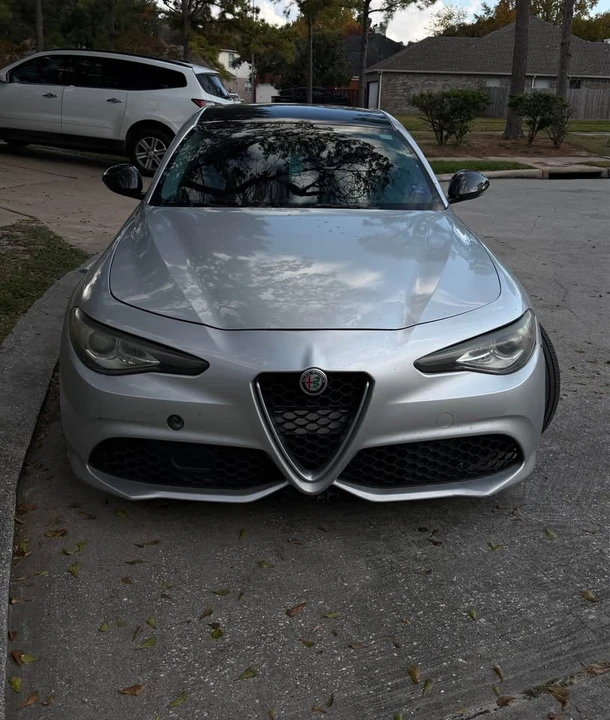 2017 Alfa Romeo Giulia - Image 5 of 5