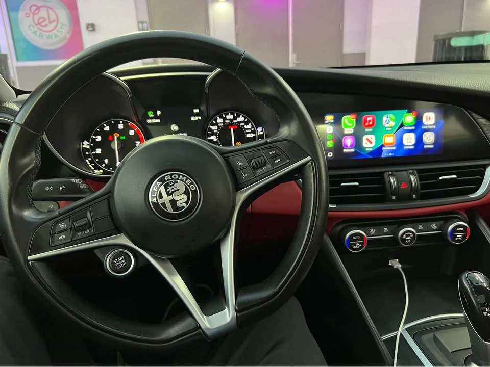 2019 Alfa Romeo Giulia - Image 5 of 8