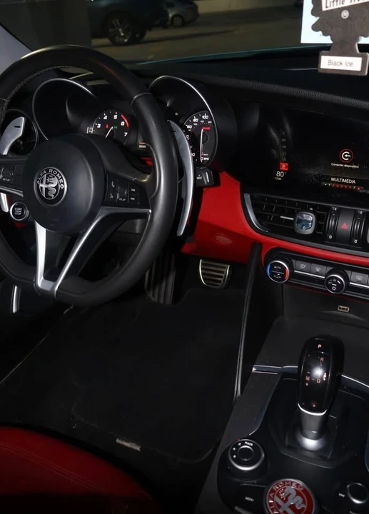 2017 Alfa Romeo Giulia - Image 3 of 7