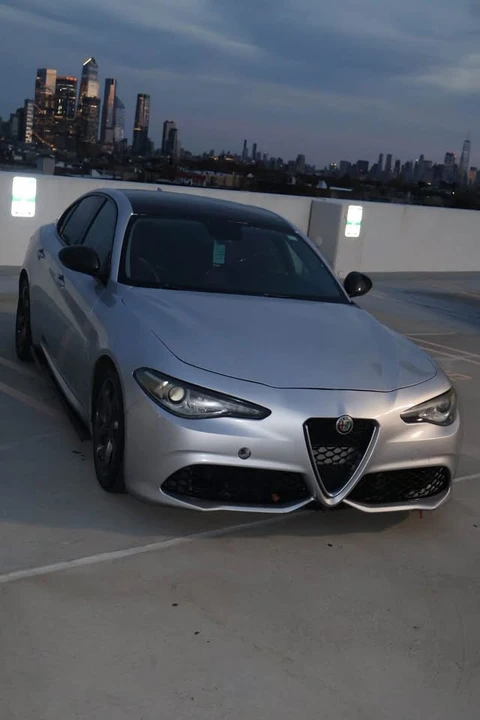 2017 Alfa Romeo Giulia - Image 2 of 7