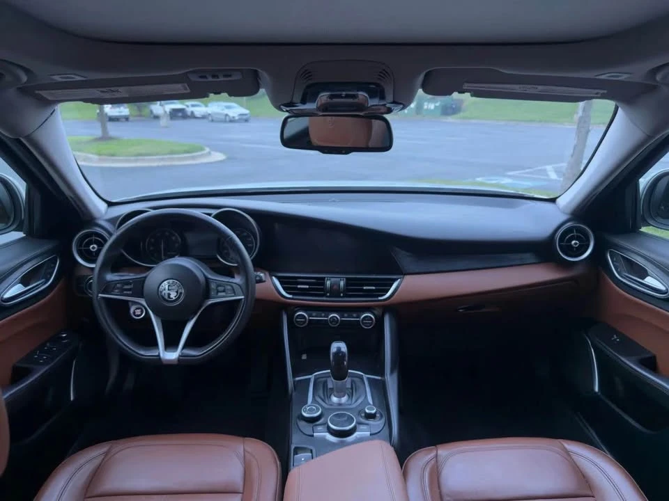 2019 Alfa Romeo Giulia - Image 9 of 9