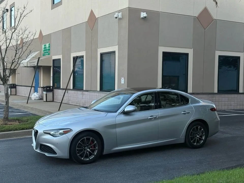 2019 Alfa Romeo Giulia - Image 7 of 9