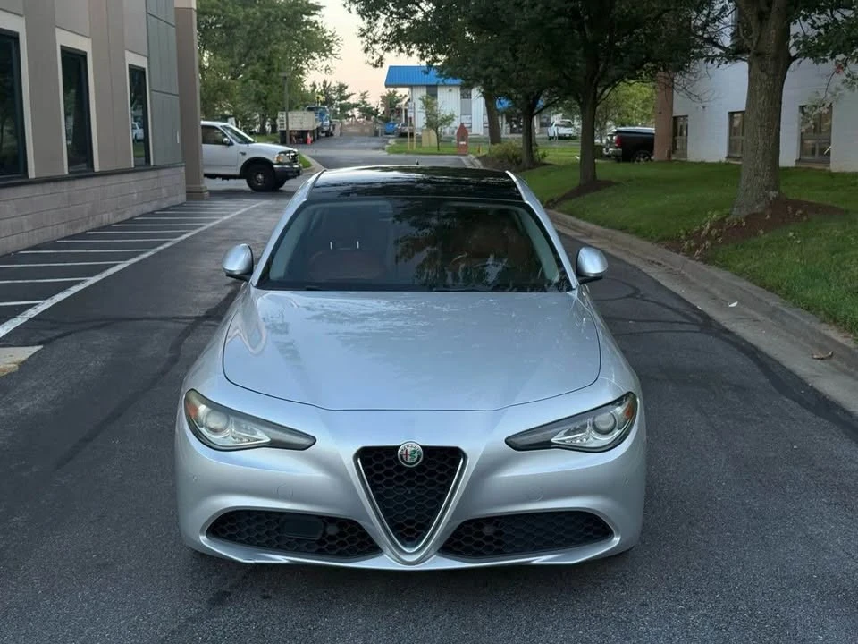2019 Alfa Romeo Giulia - Image 4 of 9