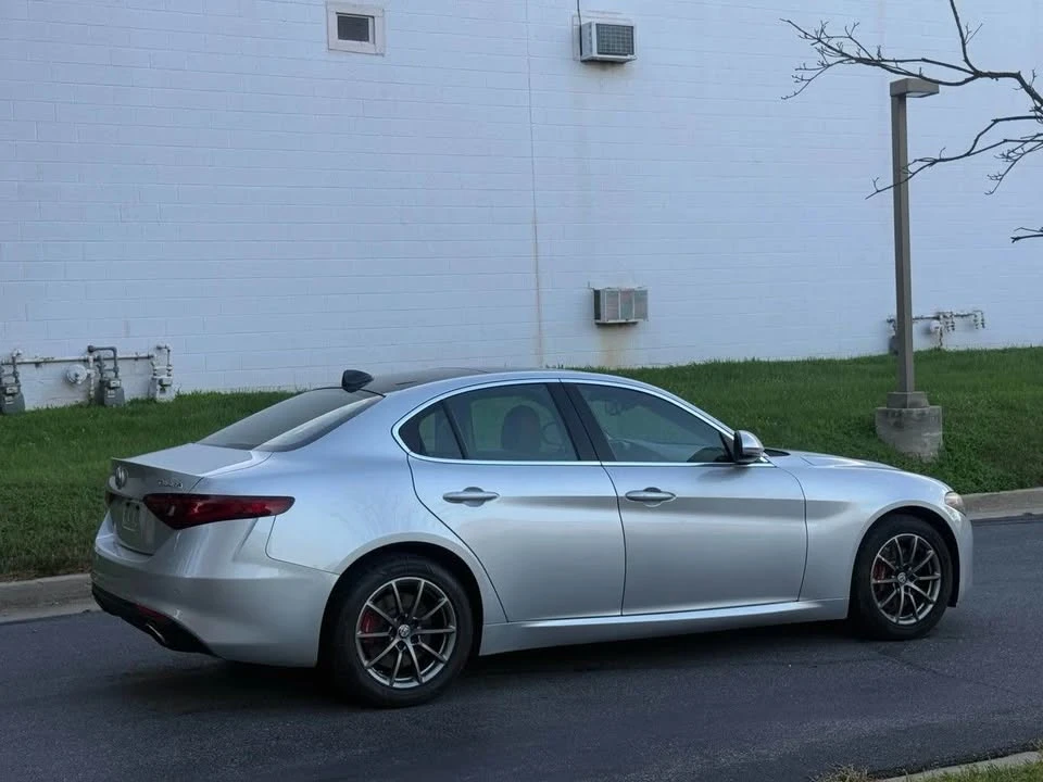 2019 Alfa Romeo Giulia - Image 2 of 9