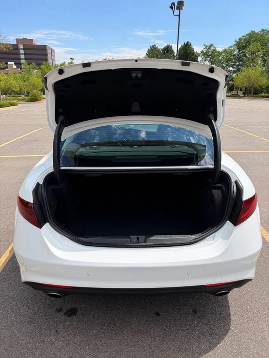 2021 Alfa Romeo Giulia - Image 8 of 15